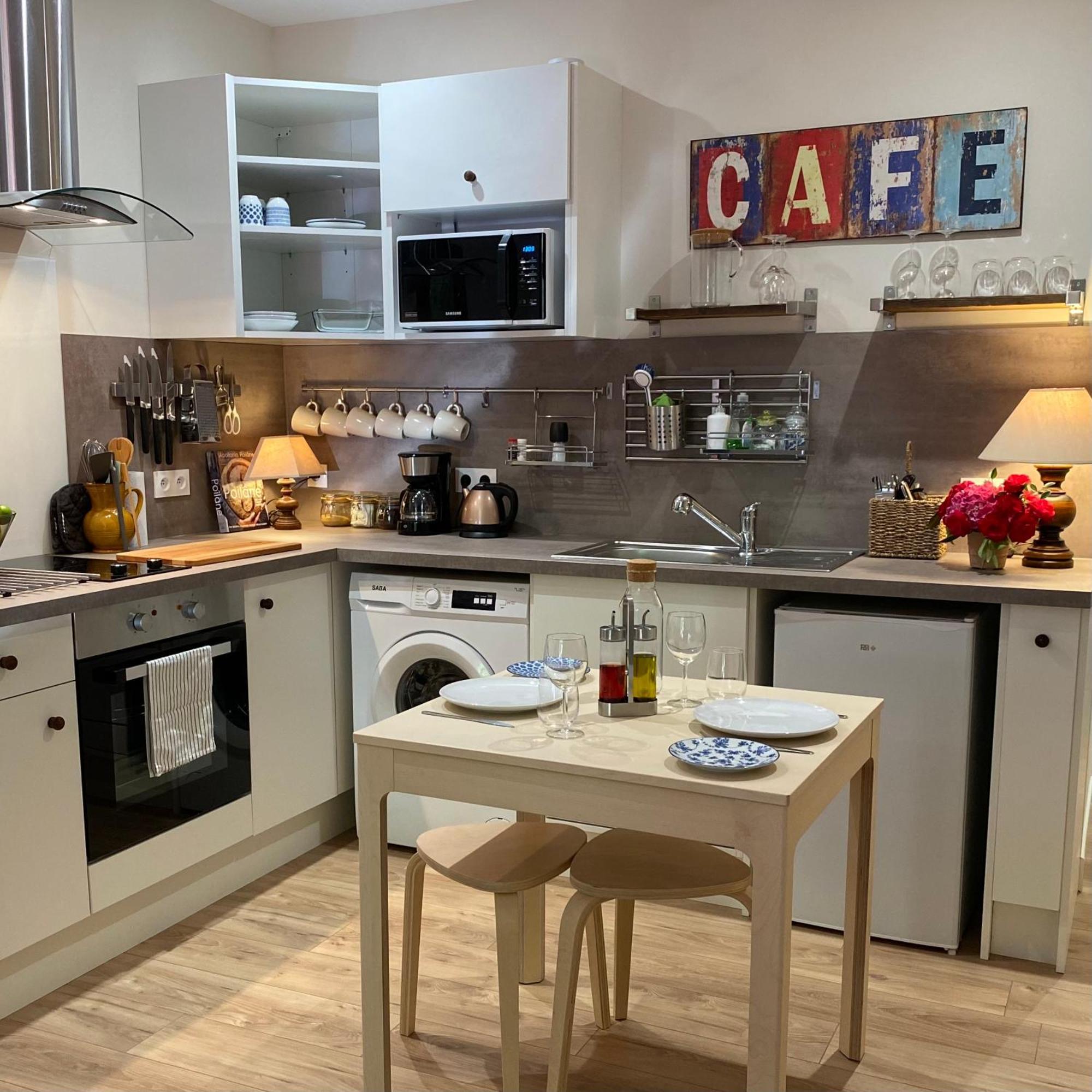 Fantastic Ground Floor Apartment Opposite Thermes Bagnères-de-Luchon Exteriör bild