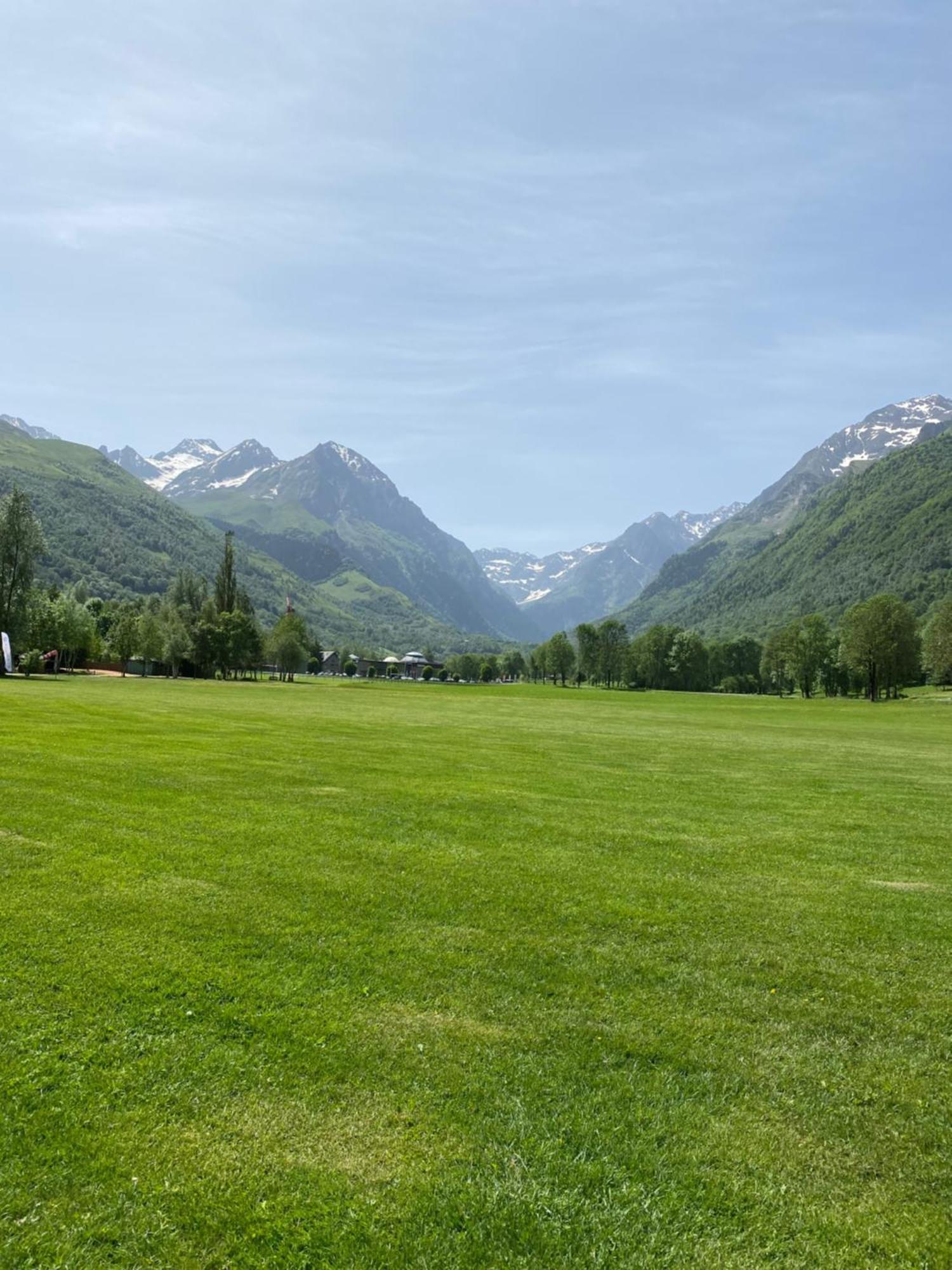 Fantastic Ground Floor Apartment Opposite Thermes Bagnères-de-Luchon Exteriör bild
